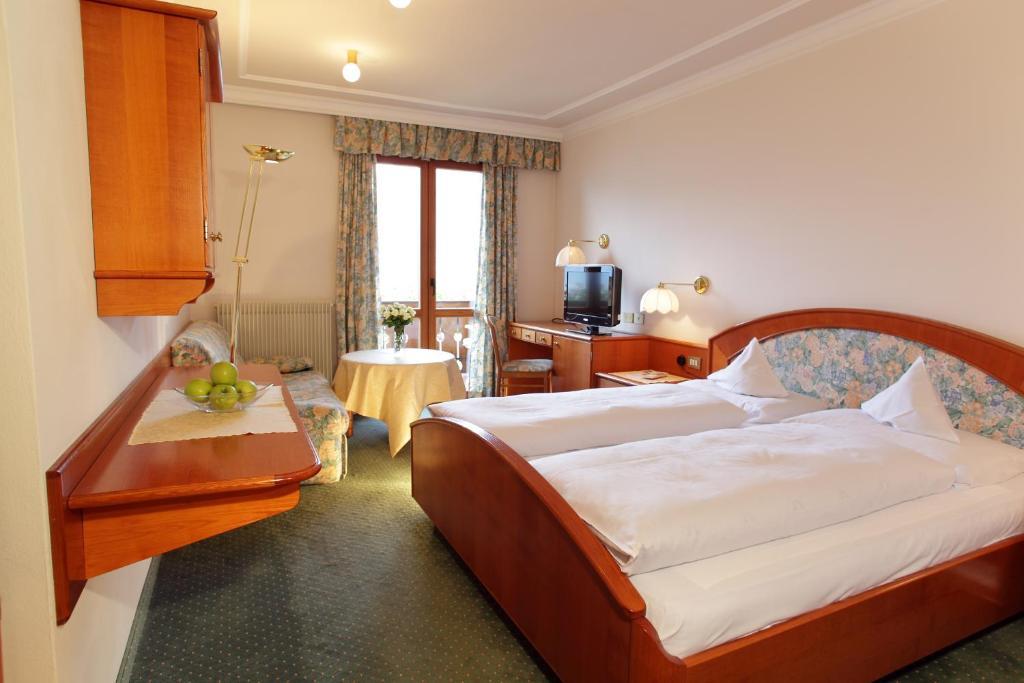 Hotel Hohenwart Schenna Værelse billede